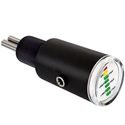 AZ 8311 수질 모니터의 상단 모습으로, 전도도 및 순도 상태를 명확하게 시각화하는 7단계 LED 눈금이 특징입니다.
